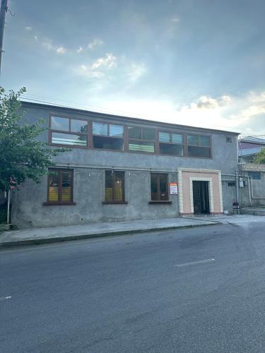 Viesnīcas āriene, Khan House in Šeki