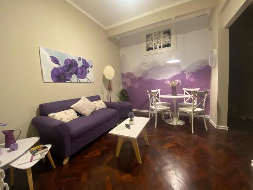 Violet Cordón, 2 bedrooms and garage