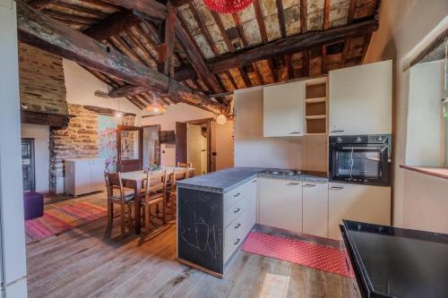 مطبخ, La Casa nel Bosco in Cantalena