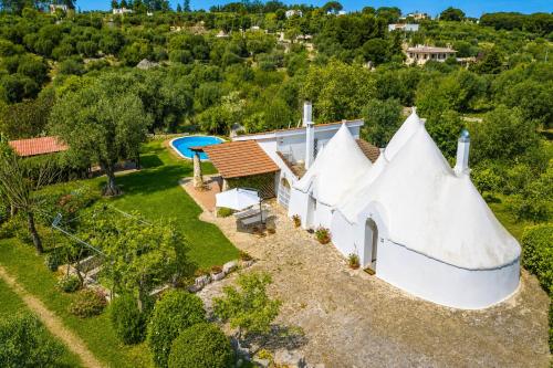 La Casa Sulla Roccia Trulli Pool - Happy Rentals