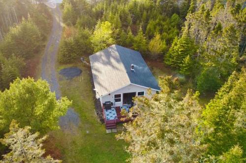 . Waterfront Cottage 3BR Pet Friendly