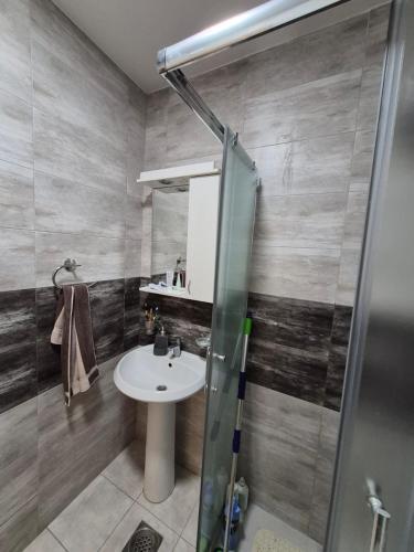 Mega Mall Two-Bedroom apartment Budva - image 5
