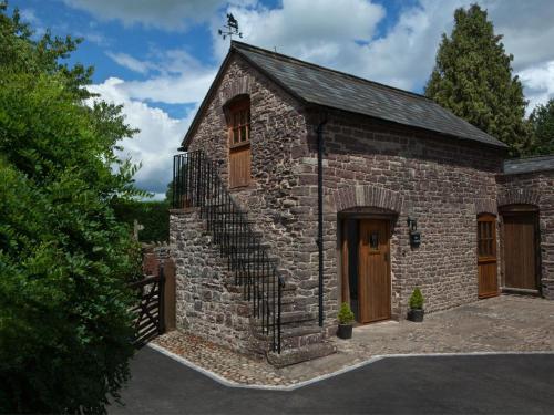 Charming Cottage In Usk South Wales With Terrace, , South Wales