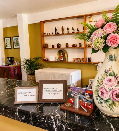 로비, El Crestón Hotel (El Creston Hotel) in 코로넬 몰데스