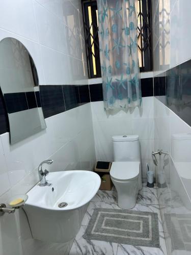 Vip holiday inn in Aburi