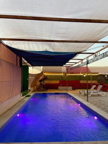 مسبح, Private Airport Pool Villa Queen Alia Airport in القسطل