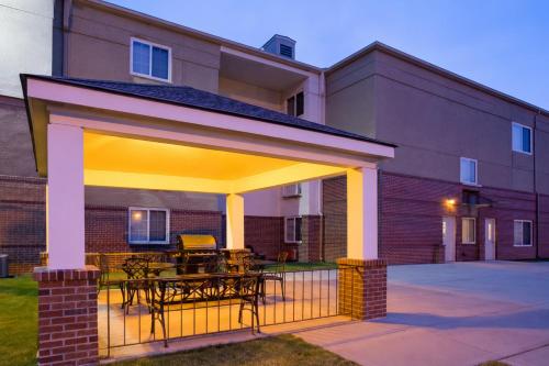 Exterior view, Blue Way Inn & Suites Extended Stay Bloomington Airport - Minneapolis in Richfield (MN)