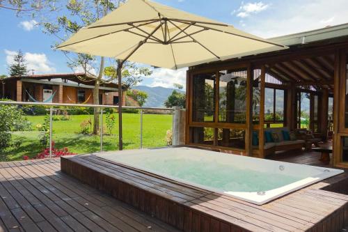 Bethania, Scenic rural house with impressive views