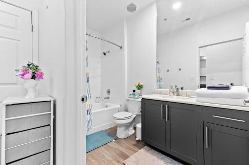 Bathroom, Lvl 5 Retreat with Pool and Office, Mins from ATL in Plymouth Colony