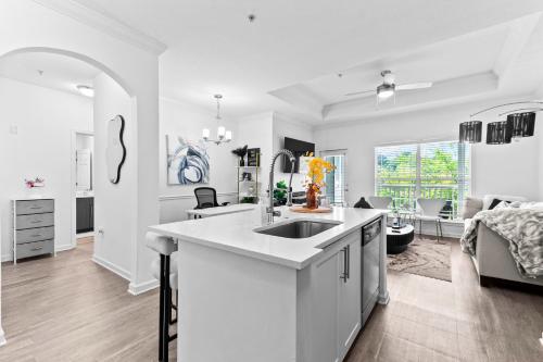 Lvl 5 Retreat with Pool and Office, Mins from ATL in Plymouth Colony