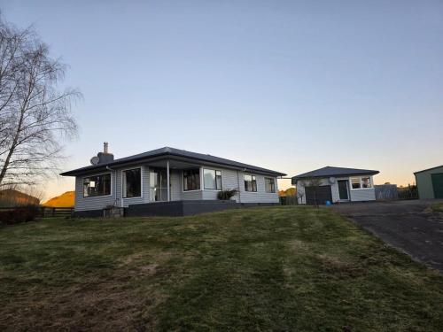 Spacious Peaceful Country Haven in Atiamuri