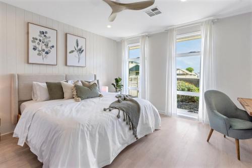 Salt & Myrtle - Designer Retreat Steps to Beach in Seacliff