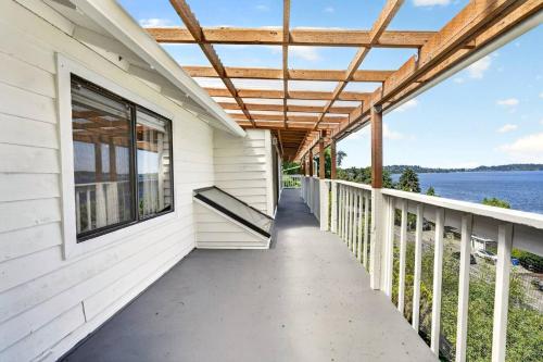 Ocean Views from Every Room| Lux Furniture&Theater in Bryn Mawr-Skyway