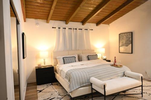 City escape near beach sunsets & LA adventures