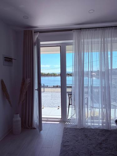 Liams Lake View Apartment - Location saisonnière - Bistriţa