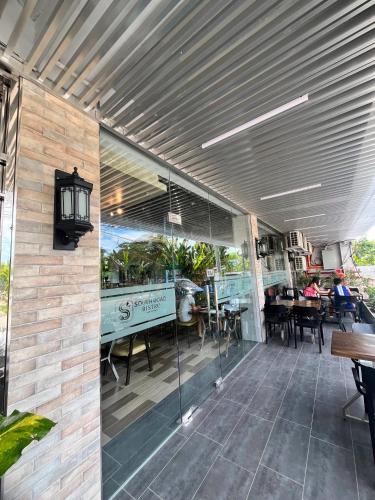 Restaurant, KUADRO HOTEL & SUITES in Moalboal