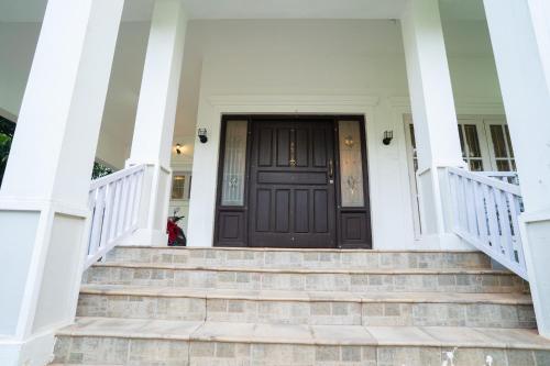 Viesnīcas āriene, Villa by Rio Grande near AlagarKovil in Alagar Hills R.F.