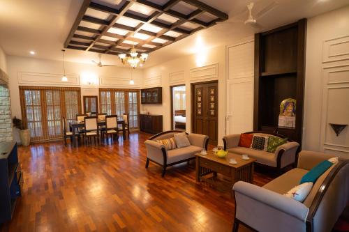 Iekārtas, Villa by Rio Grande near AlagarKovil in Alagar Hills R.F.
