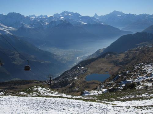 สภาพแวดล้อมโดยรอบ, Apartment in Fieschertal with Swiss Alps Views in ฟีเชอร์ทัล