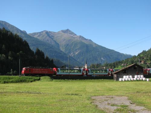 สภาพแวดล้อมโดยรอบ, Apartment in Fieschertal with Swiss Alps Views in ฟีเชอร์ทัล