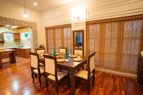 Iekārtas, Villa by Rio Grande near AlagarKovil in Alagar Hills R.F.
