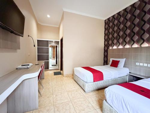 RedDoorz @ Hotel Charvita Kupang in Kupang