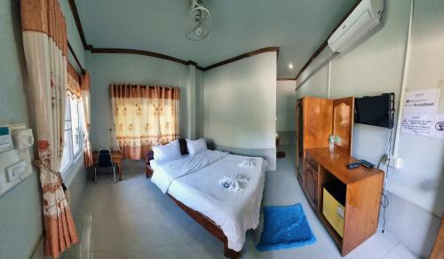 Beyond Pub guest House and Hotel in Thateng