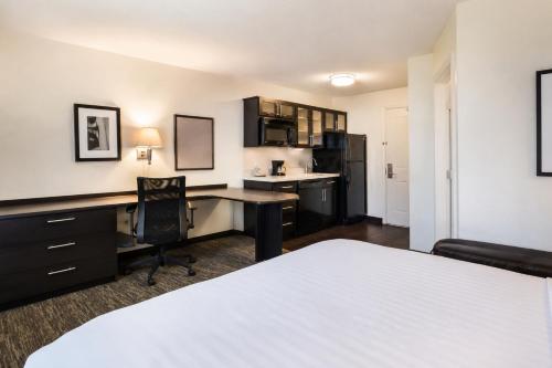Blue Way Inn & Suites Extended Stay Bloomington Airport - Minneapolis in Richfield (MN)
