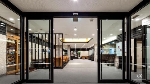 다이와 로이넷 호텔 고베 산노미야 (Daiwa Roynet Hotel Kobe Sannomiya) near 마야 산