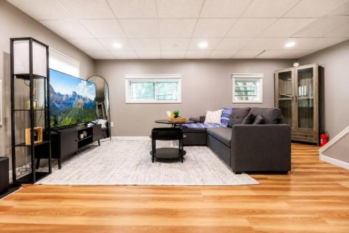 Cozy Eastwood GuesthousePrivate Convenient Comfortable - image 2