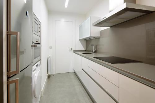 Urbieta 2 Apartment by FeelFree Rentals - image 9
