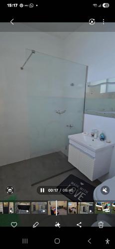 Eagles Nest Guesthouse- Rose Lily Suite 2 in Tripoli