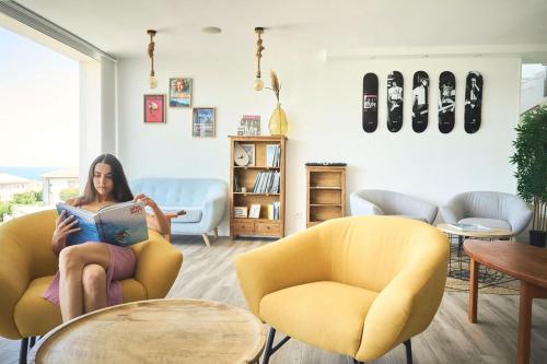 Alima Surf & Hotel in Bareyo
