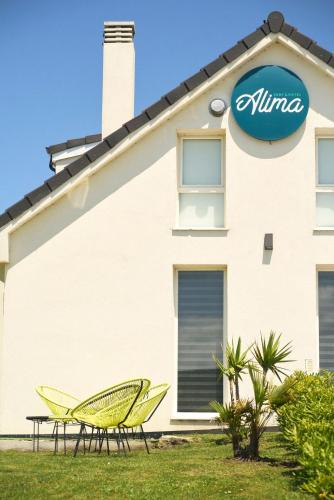 Alima Surf & Hotel in Bareyo