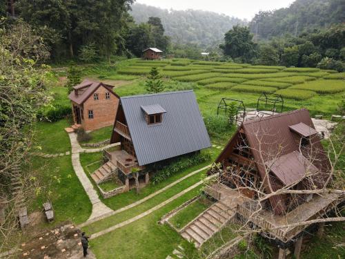 Ban Kaew Mo Ra Glamping & Restaurant