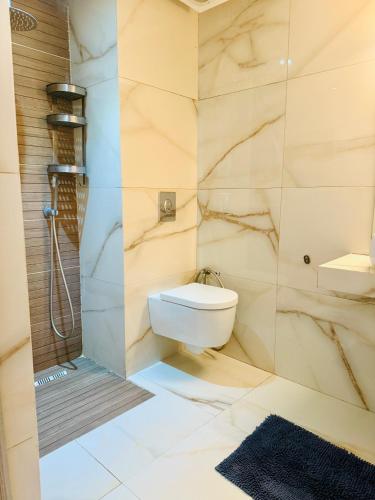Islane Holiday Studio with pool&balcony in Al Mohammadi
