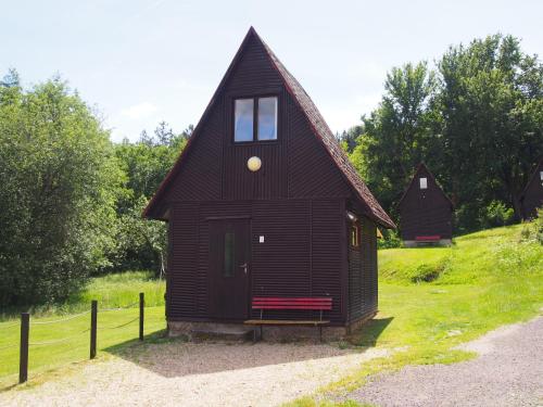 2 bedrooms, 5 beds
