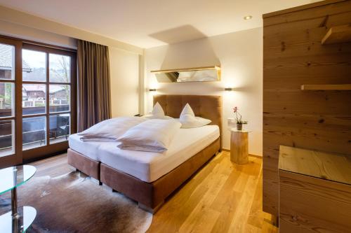 Superior Double Room with Balcony - Nr. 22 room in Boutique Hotel Gams