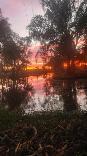 酒店周边, Tropical Country Retreat with AC, Pool, BBQ & Fruit Trees 10 Minutes from Trinidad in 特立尼达