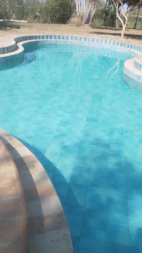 Tropical Country Retreat with AC, Pool, BBQ & Fruit Trees 10 Minutes from Trinidad in 特立尼达