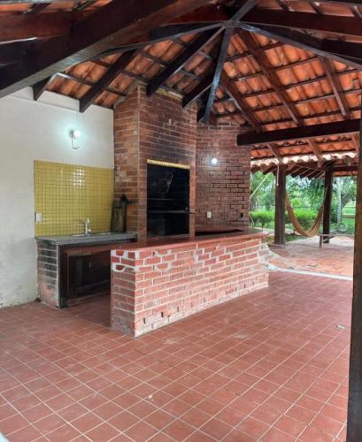 设施服务, Tropical Country Retreat with AC, Pool, BBQ & Fruit Trees 10 Minutes from Trinidad in 特立尼达