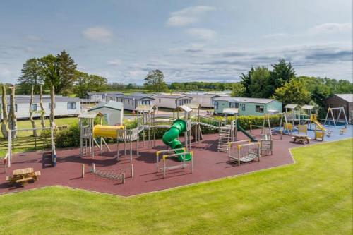Derwent View Luxury Lake Side Caravan Home in Port Carlisle