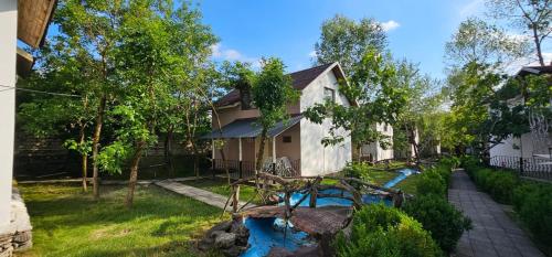 Gabala Semerana Hotel Cottage in Vandam