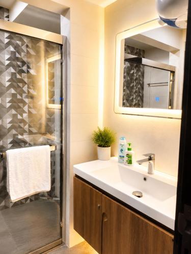 Prime Luxury Elysium Tower Margalla Hills Executive Apartment - image 12