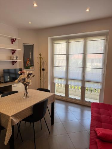Maison Lumière - Modern Central Apartment