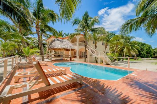 Vista exterior, Diamond Reef 2A in Ambergris Caye