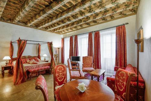 Artisan Apartments - image 2