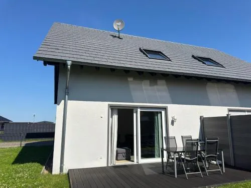 Moderne Ferienwohnung mit Sauna & Terrasse in Burhave, Deutschland