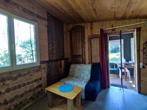 Petit chalet dans le coeur des Pyrénées Ariegeoises (Petit chalet dans le coeur des Pyrenees Ariegeoises) in Rimont