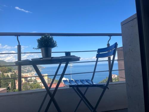 TAORMINA CENTER APARTMENT with sea view